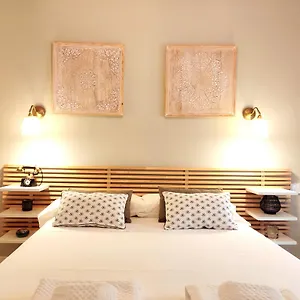 80s Loft Vintage 15' Malaga Airport Free Guest Parking Apartment Alhaurín de la Torre
